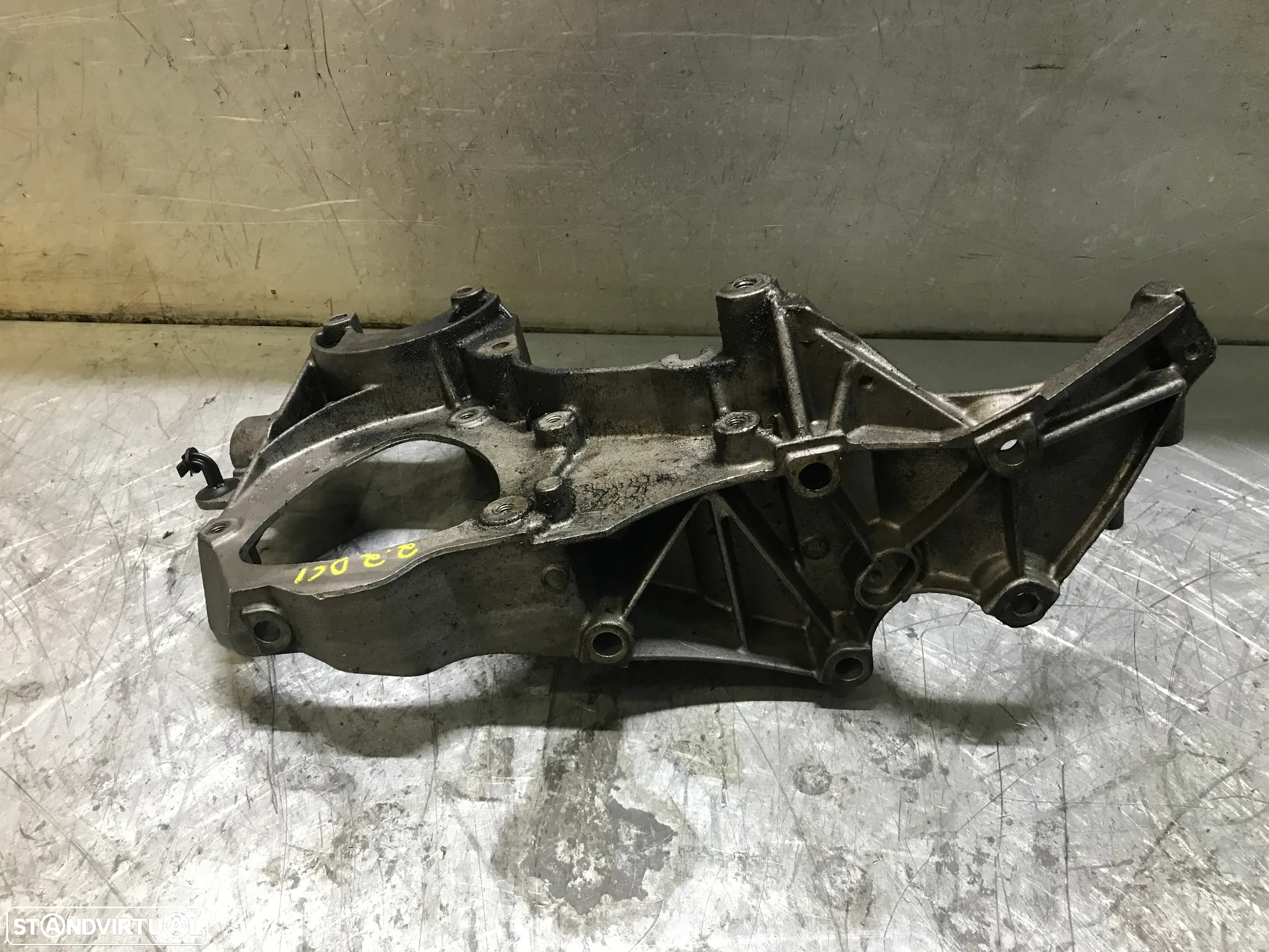 APOIO / SUPORTE DO ALTERNADOR RENAULT LAGUNA / ESPACE / MASTER 2.2DCI 2.5DCI 8200123833 - 3