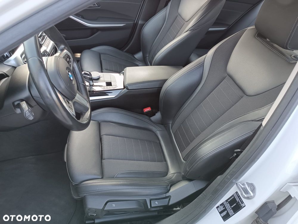 BMW Seria 3 318i Sport Line - 14