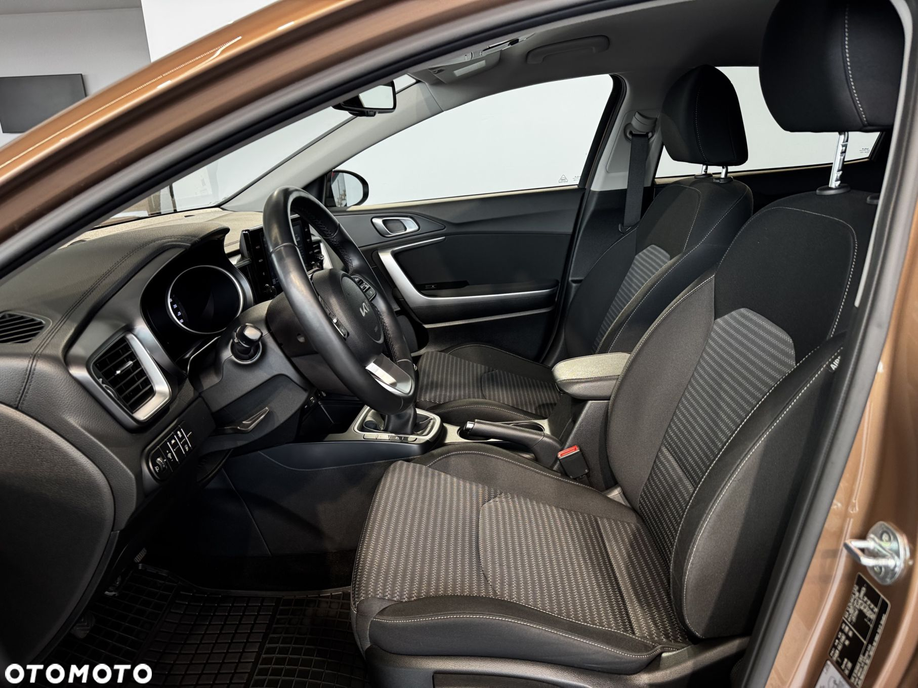 Kia XCeed - 16