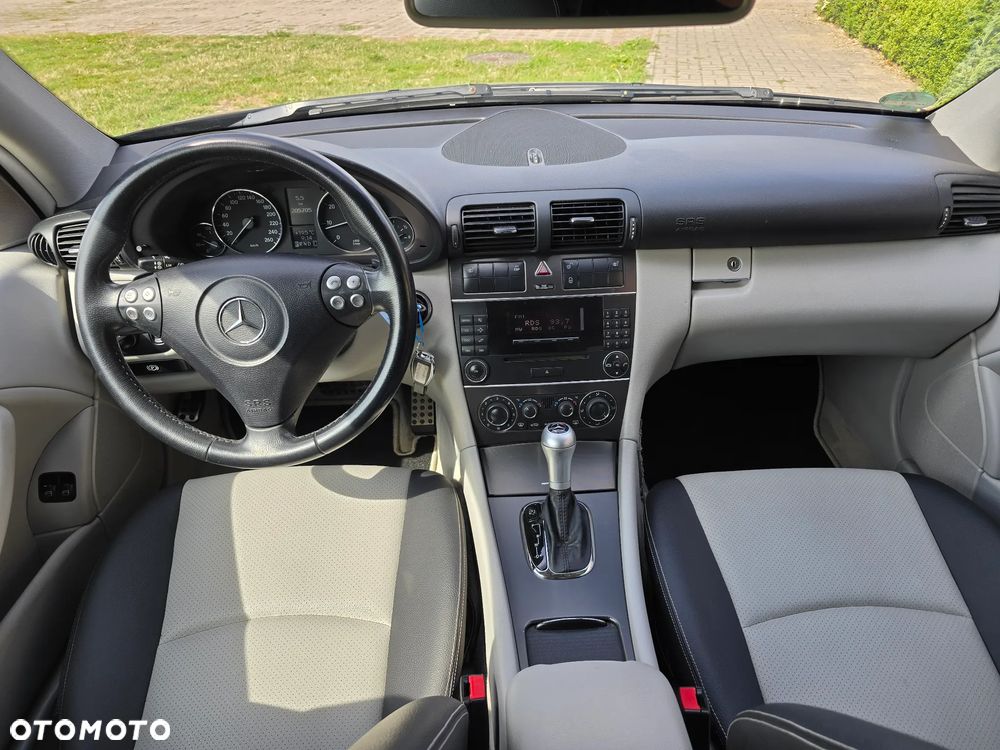Mercedes-Benz Klasa C 200 Kompressor Automatik - 34
