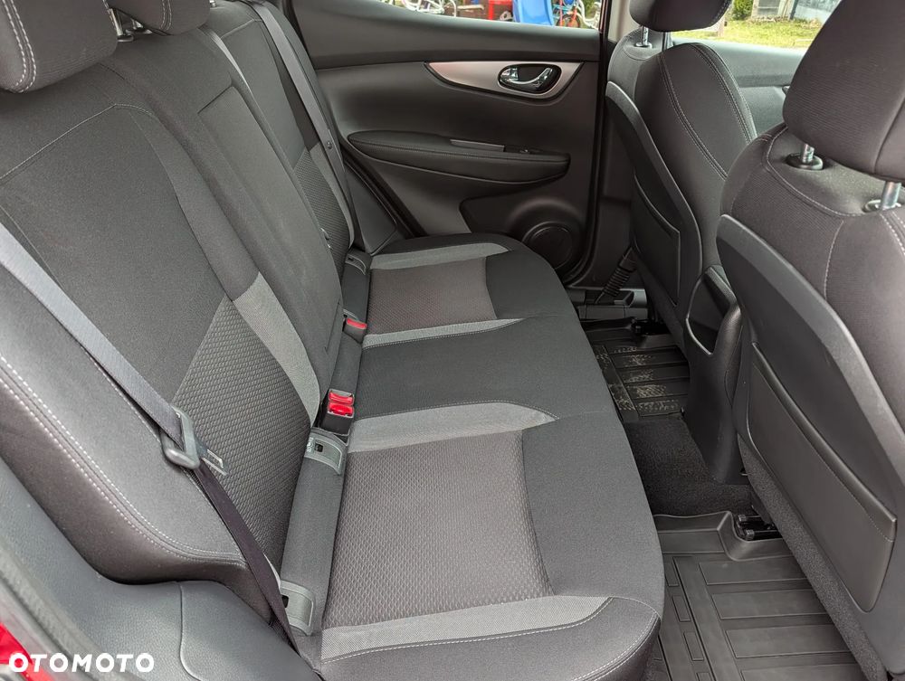 Nissan Qashqai 1.5 dCi N-Connecta - 19