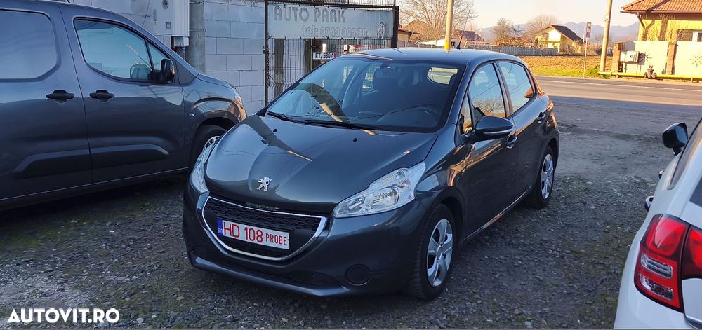 Peugeot 208 1.4 HDi FAP Style - 1