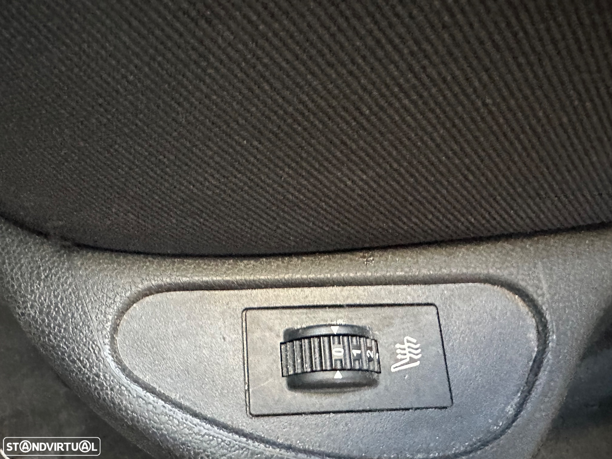 Peugeot 308 SW e-HDi FAP 110 Stop&Start EGS6 Active - 17