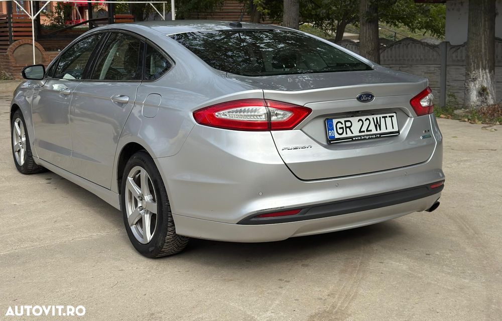 Ford Fusion - 2