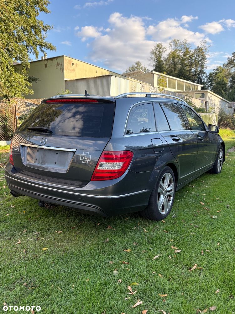 Mercedes-Benz Klasa C 220 T CDI DPF Automatik BlueEFFICIENCY Avantgarde - 4