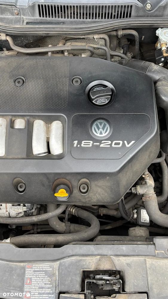 Volkswagen Golf - 10