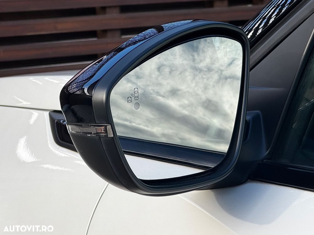 Peugeot 2008 BlueHDi 130 EAT8 GT - 25