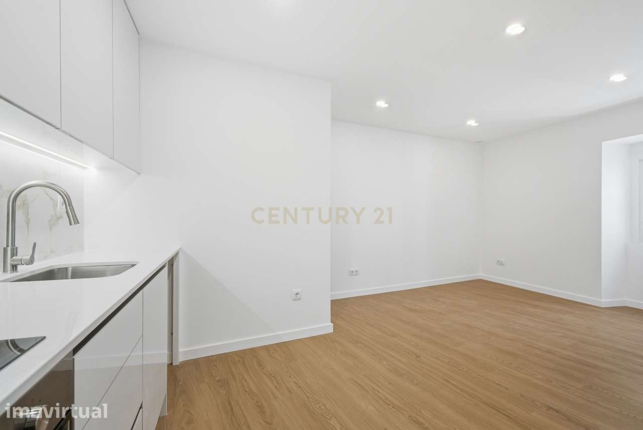 Apartamento T1 Totalmente Renovado no Centro Histórico de Torres Vedra - Grande imagem: 3/13
