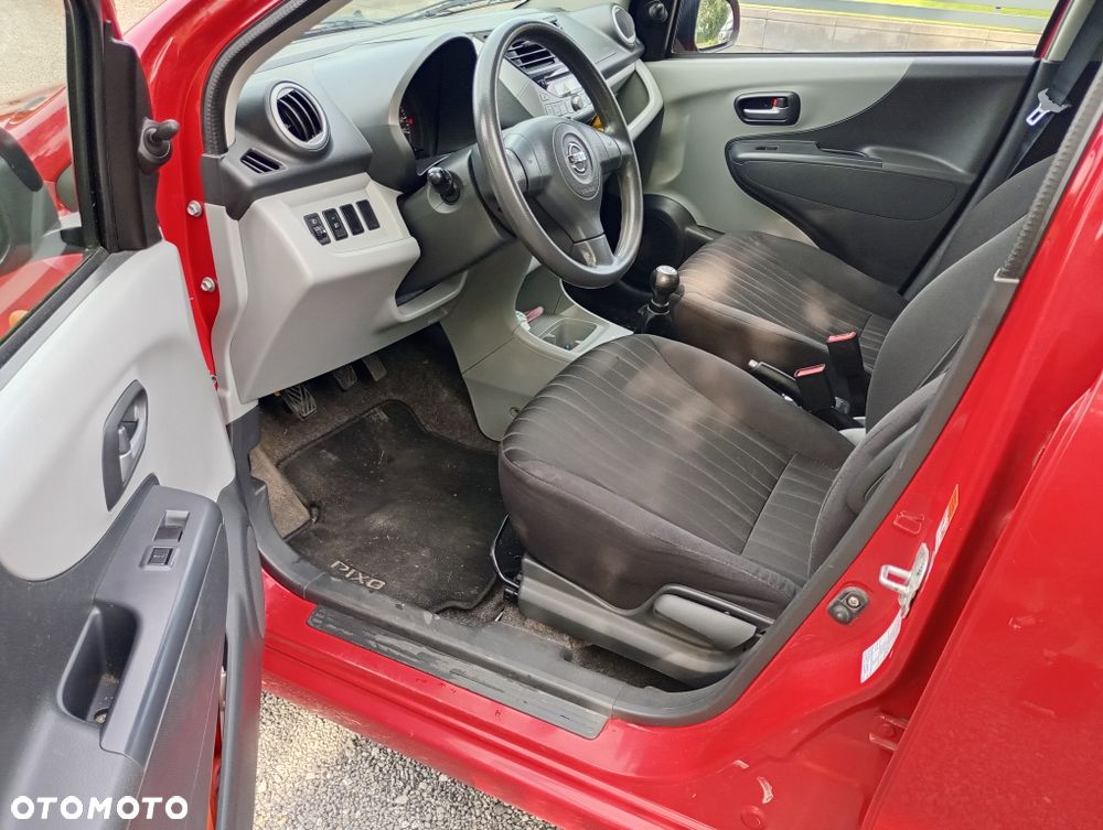 Nissan Pixo - 5