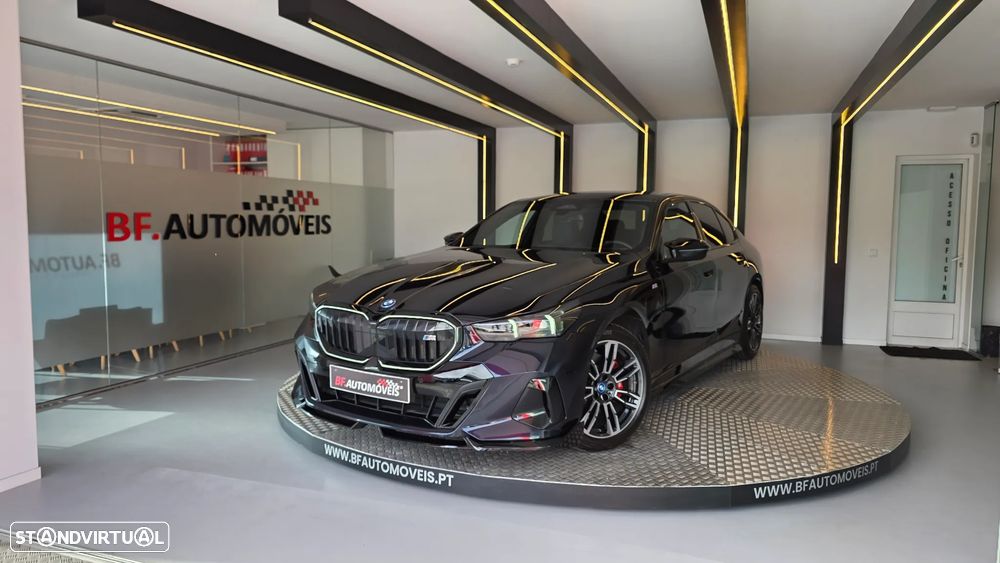 BMW 530 e Pack Desportivo M Pro - 13