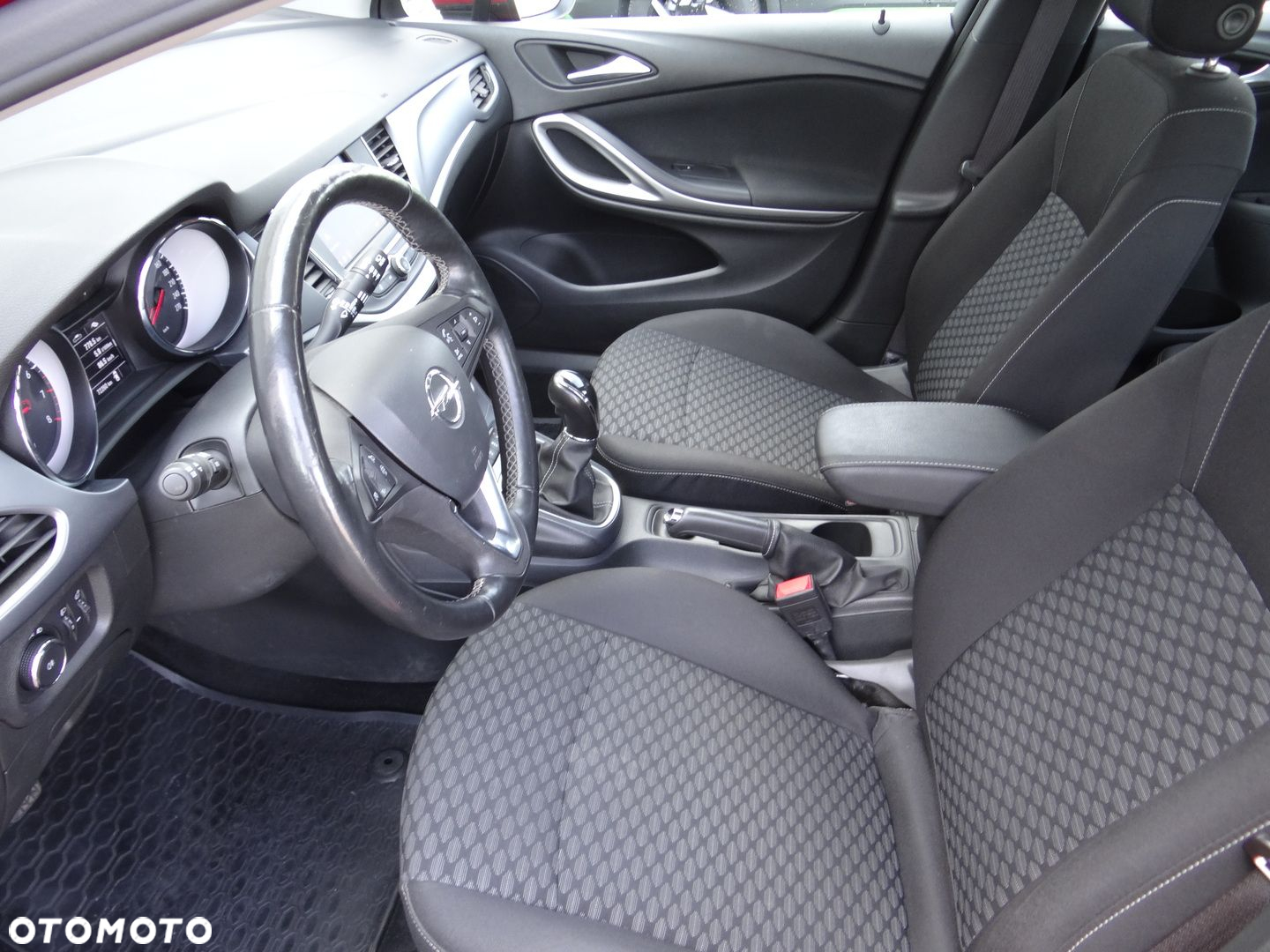 Opel Astra V 1.2 T Edition S&S - 13