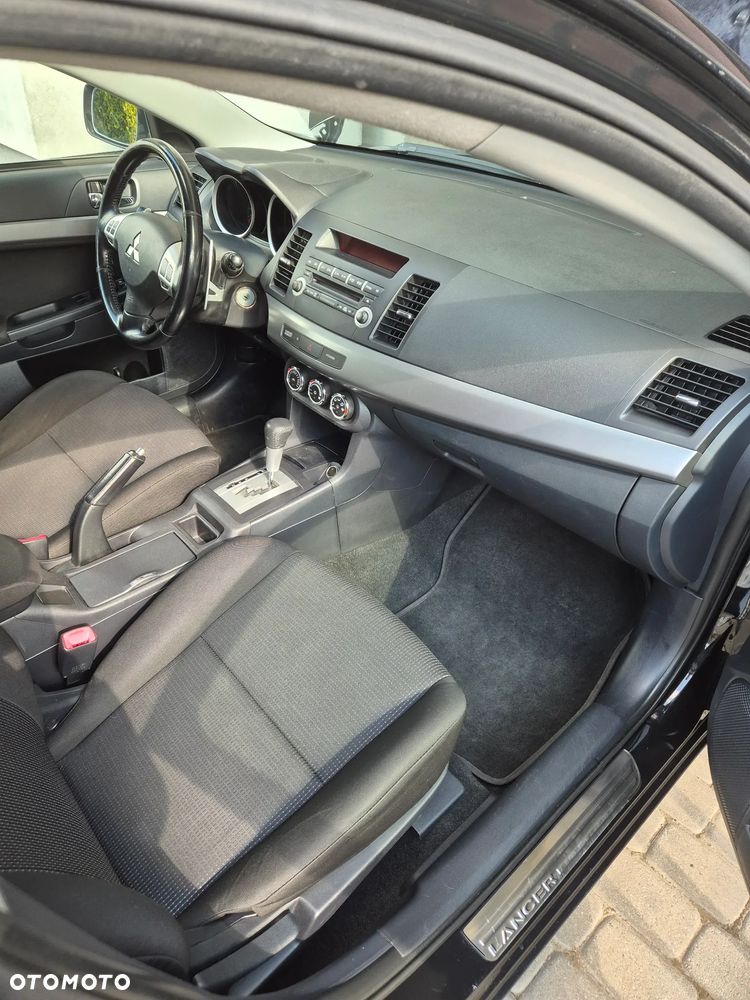 Mitsubishi Lancer 1.8 Invite CVT - 10