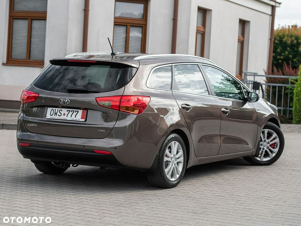 Kia Ceed 1.6 CRDi 128 Dream-Team Edition - 17