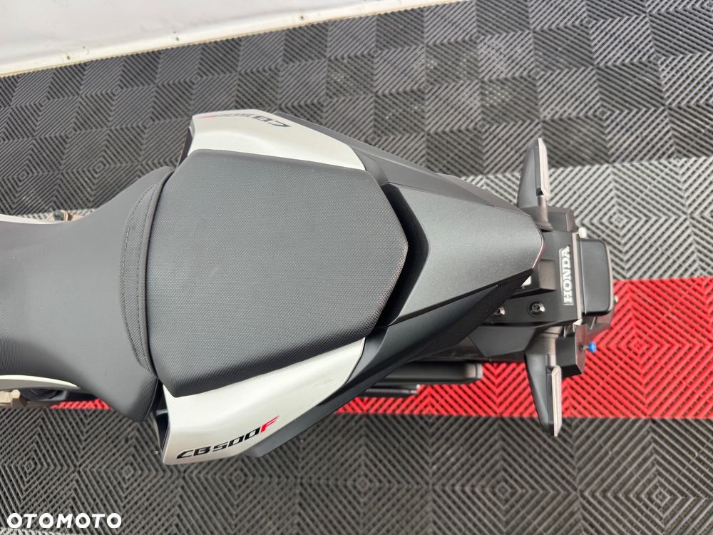 Honda CB - 24