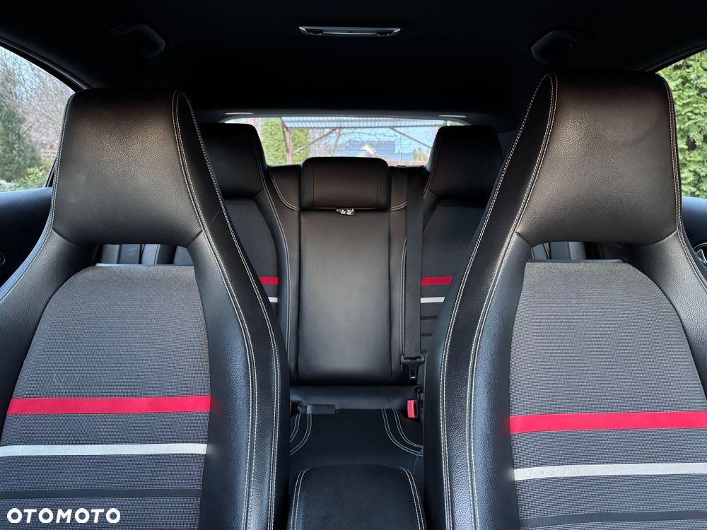 Mercedes-Benz Klasa A 180 BlueEfficiency Edition - 11