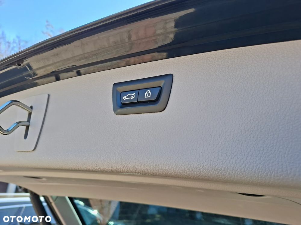 BMW Seria 3 320d Luxury Line - 24