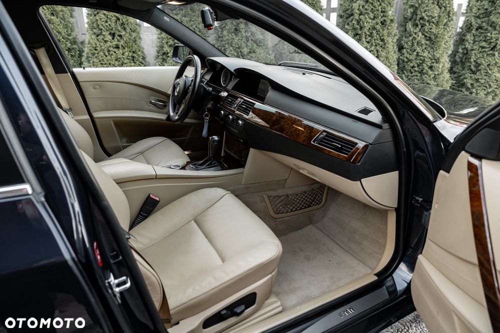 BMW Seria 5 530i - 21