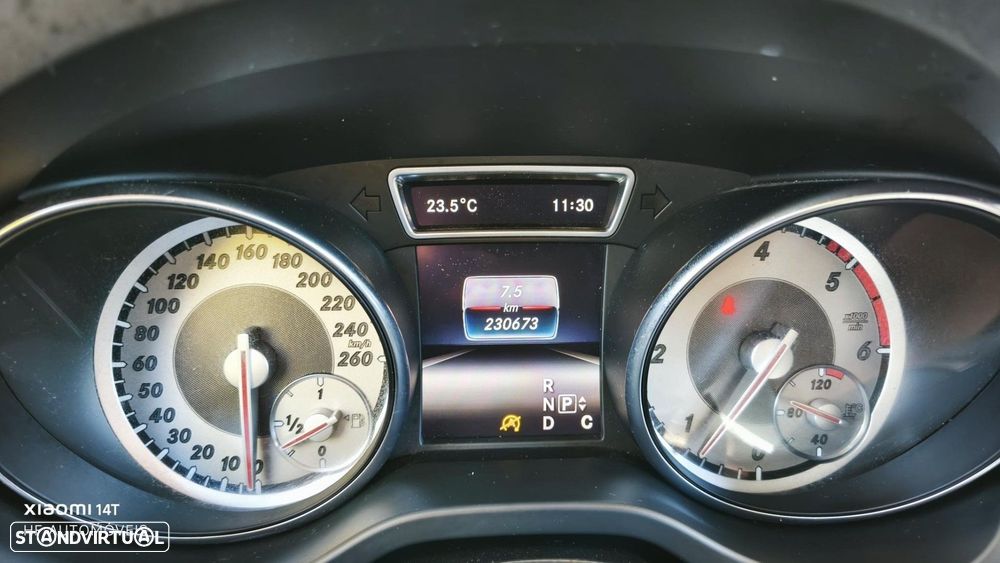 Mercedes-Benz CLA 200 d Shooting Brake AMG Line Aut. - 30