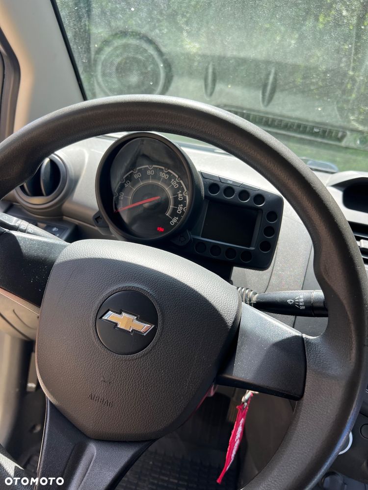Chevrolet Spark - 19