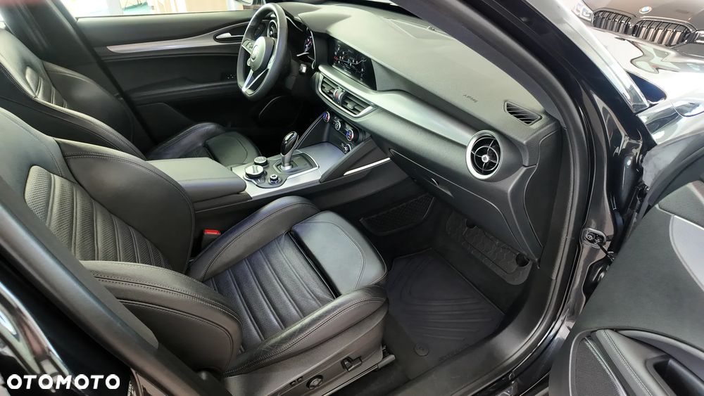 Alfa Romeo Stelvio 2.0 Turbo 16V AT8-Q4 Sprint - 17