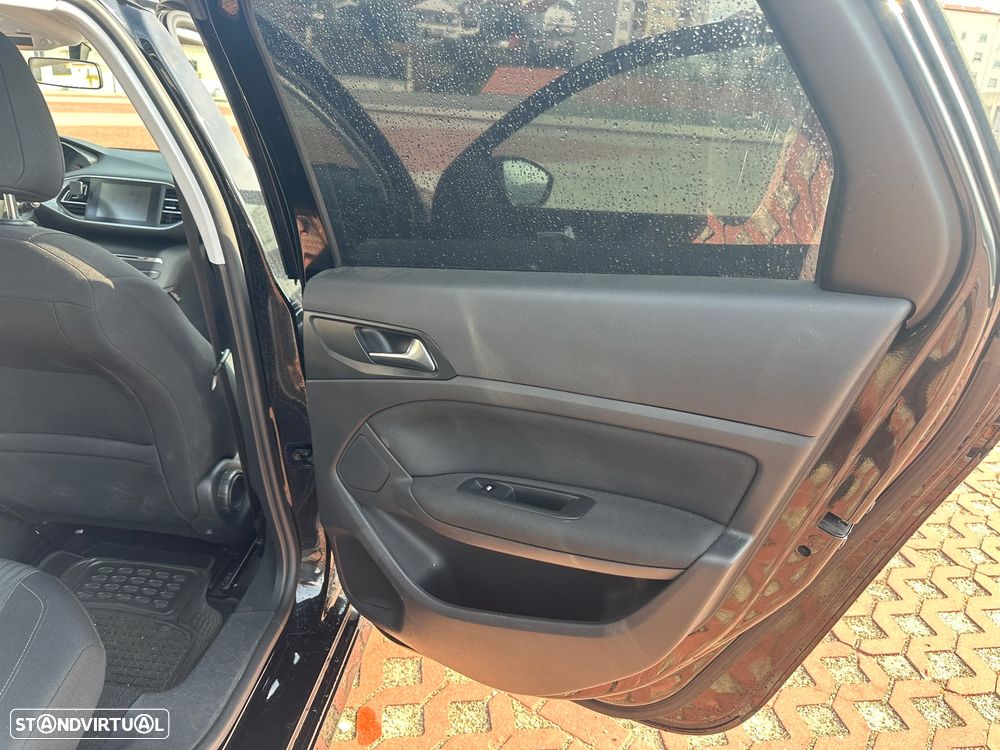 Peugeot 308 SW 1.6 BlueHDi Allure - 13