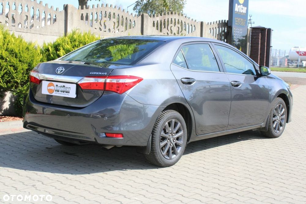 Toyota Corolla - 15