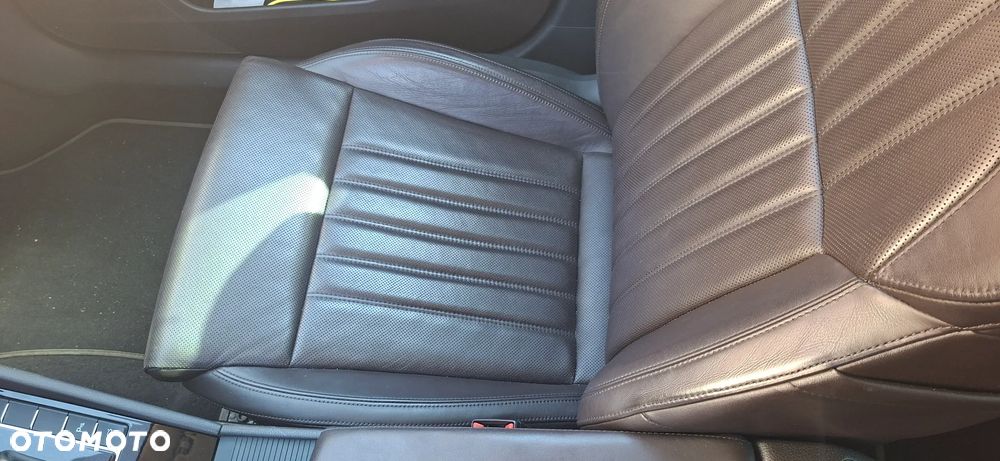 Skoda Superb 2.0 TDI 4x4 L&K DSG - 6