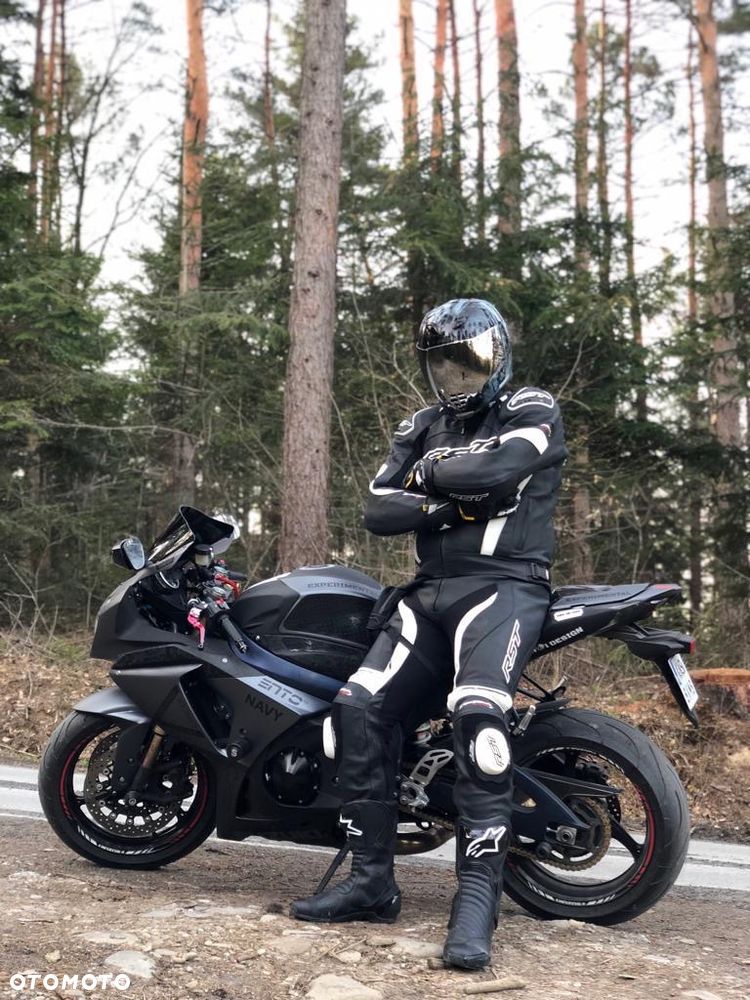 Suzuki GSX-R - 8