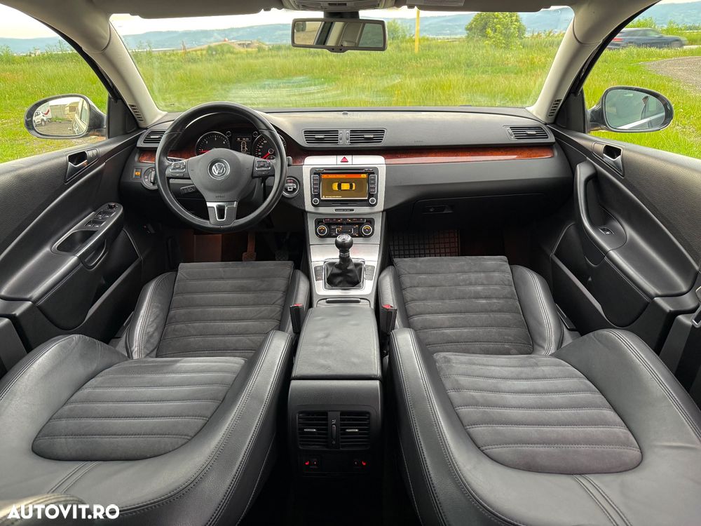 Volkswagen Passat 2.0 TDI DPF Highline - 10