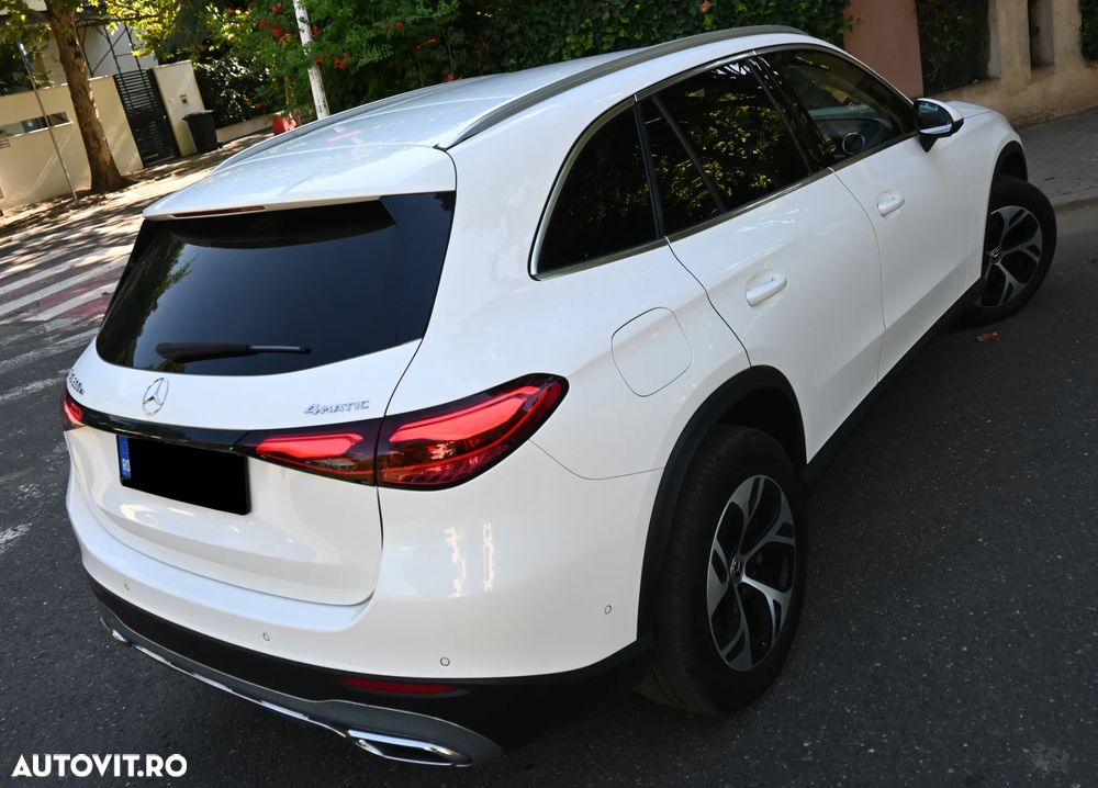 Mercedes-Benz GLC 300 e 4MATIC PHEV - 16