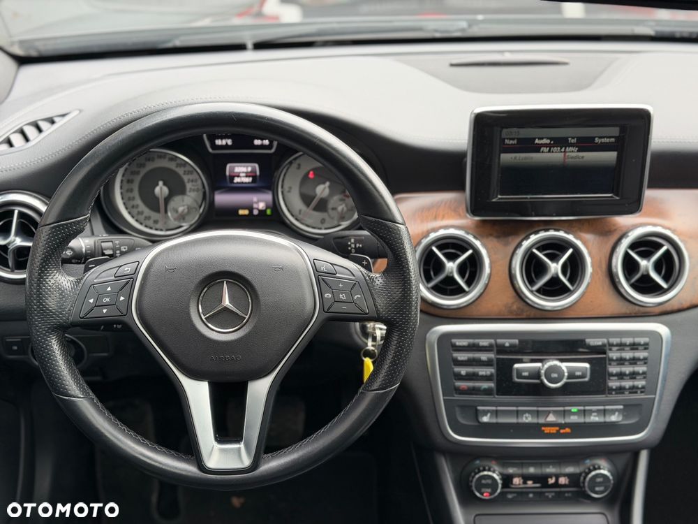 Mercedes-Benz GLA 220 CDI 7G-DCT StreetStyle - 15