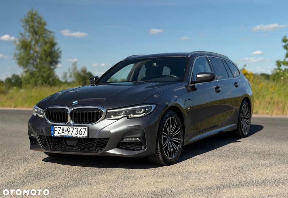BMW Seria 3 330e M Sport - 4