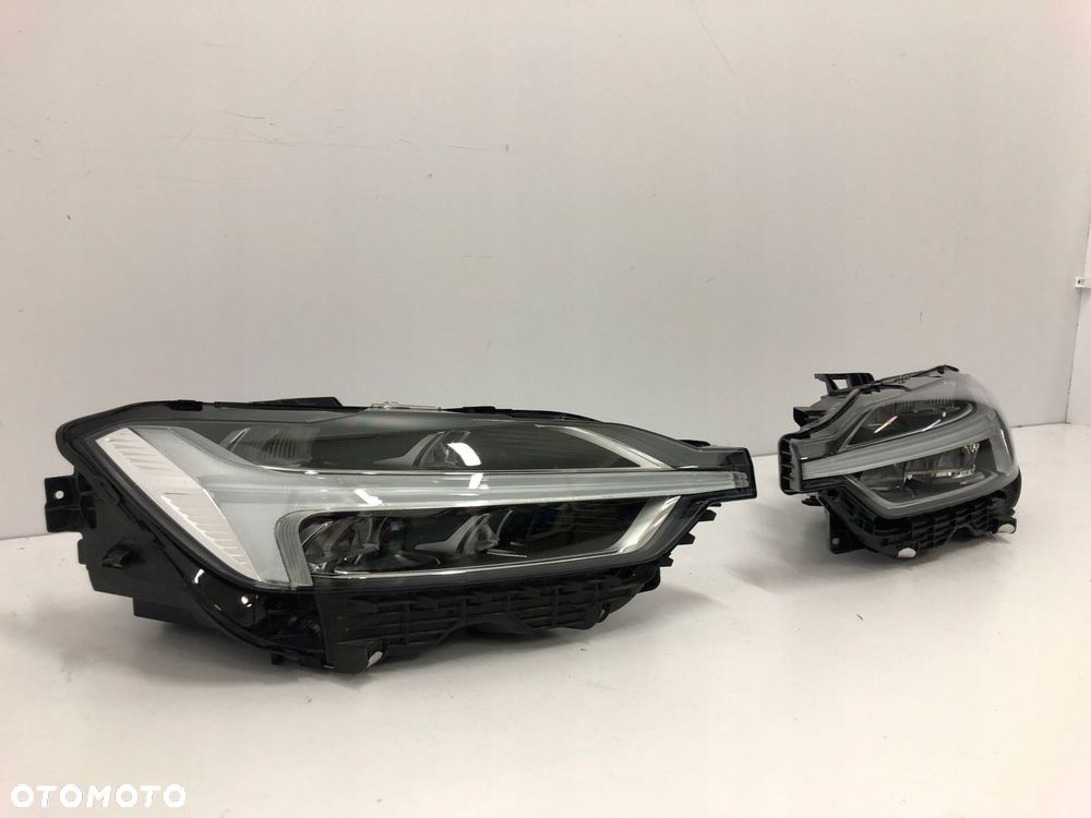 VOLVO XC60 II PRZED LIFT LAMPY PRAWA LEWA FULL LED 31420417, 31420418 - 2