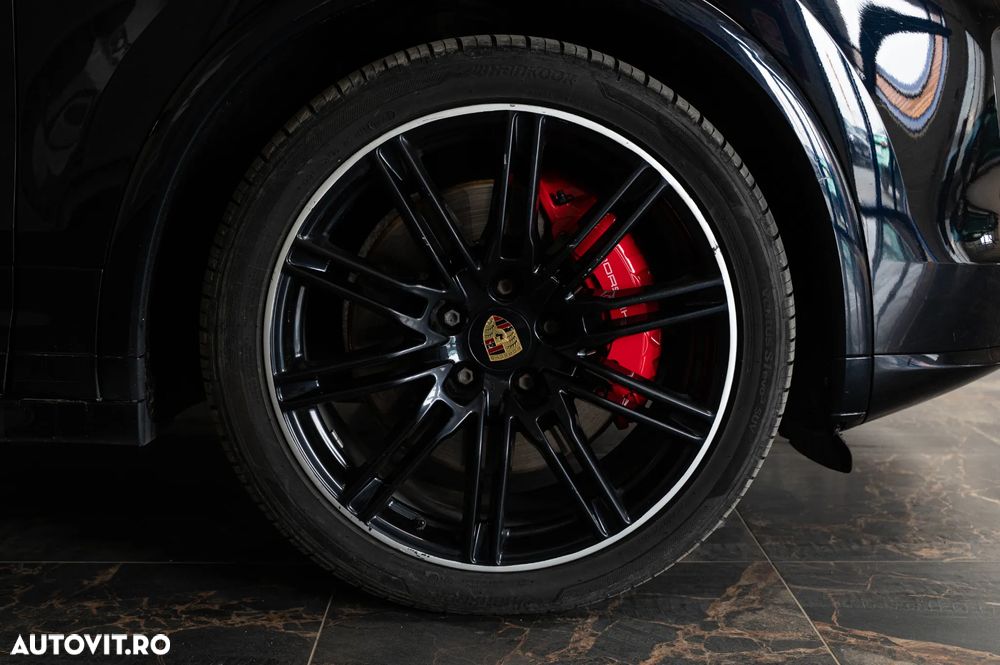 Porsche Cayenne GTS Tiptronic S - 9