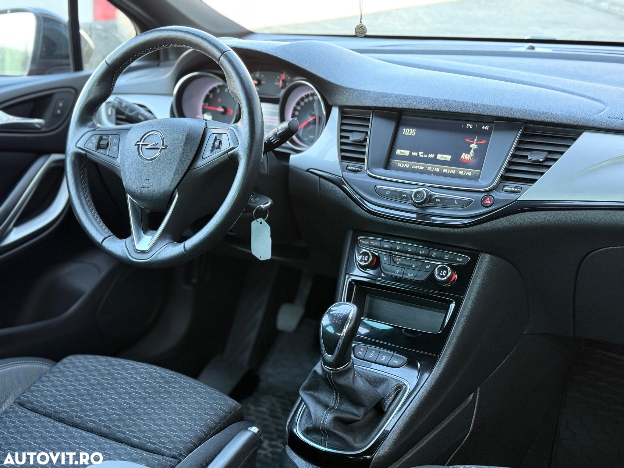 Opel Astra 1.2L Turbo Start/Stop Edition - 20