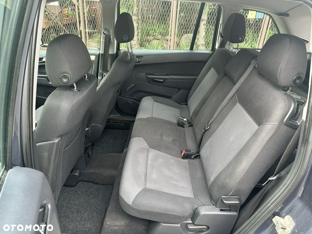 Opel Zafira - 9