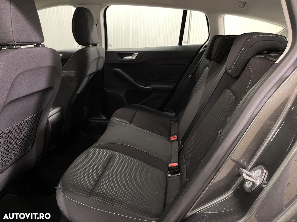Ford Focus 1.5 EcoBlue Connected - 12