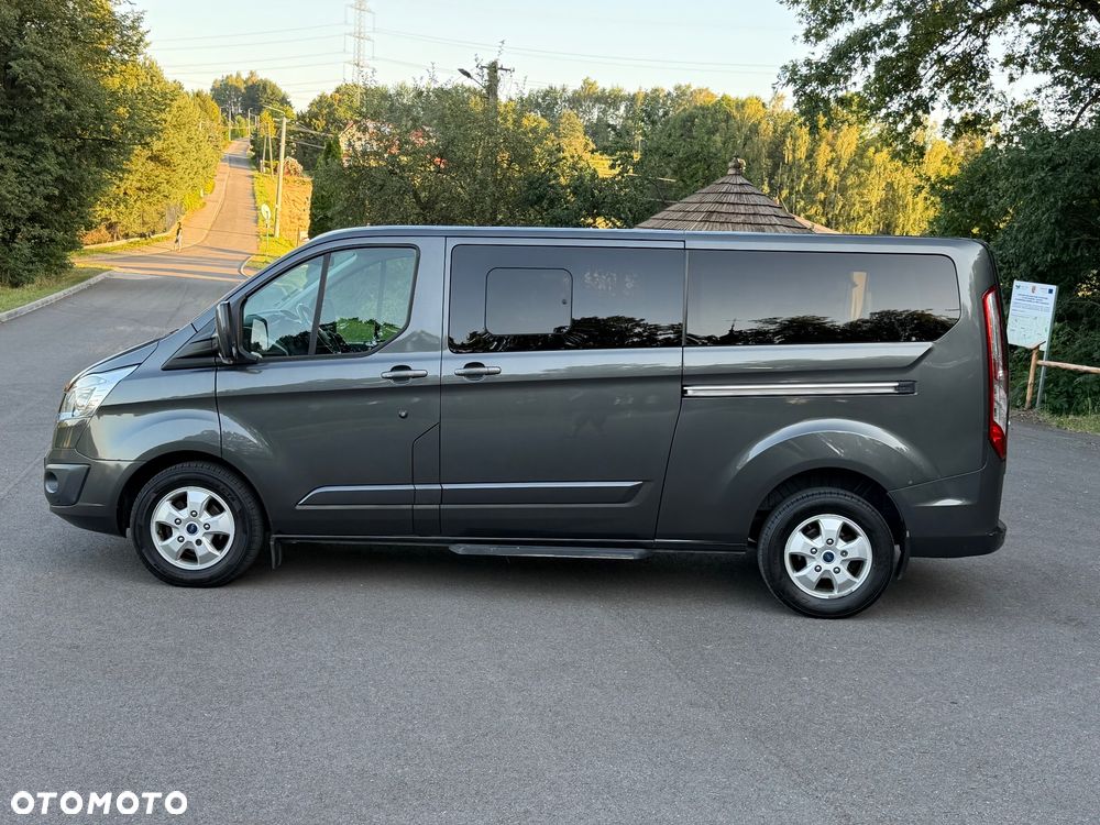 Ford Tourneo Custom - 2