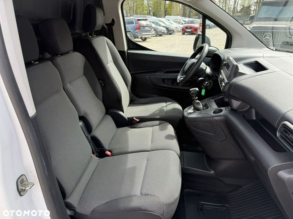 Toyota Proace City - 24