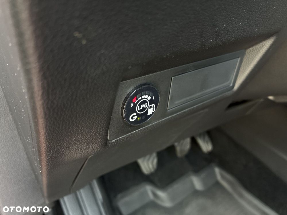 Renault Captur - 17