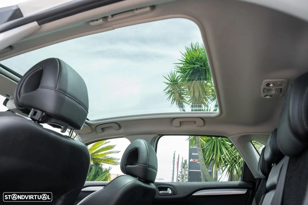 Citroën C4 PureTech 130 Stop&Start SHINE - 19