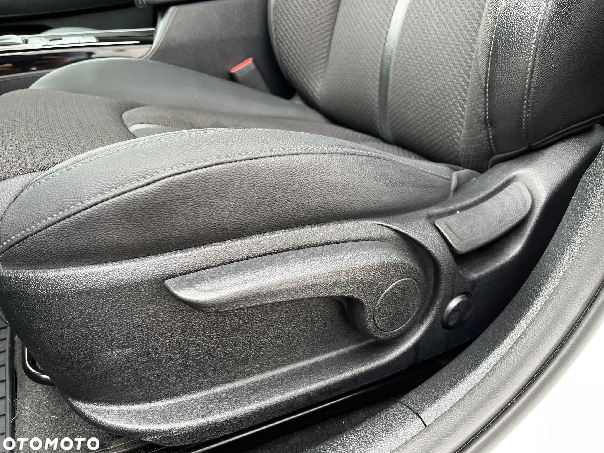 Kia Optima 2.0 L - 12