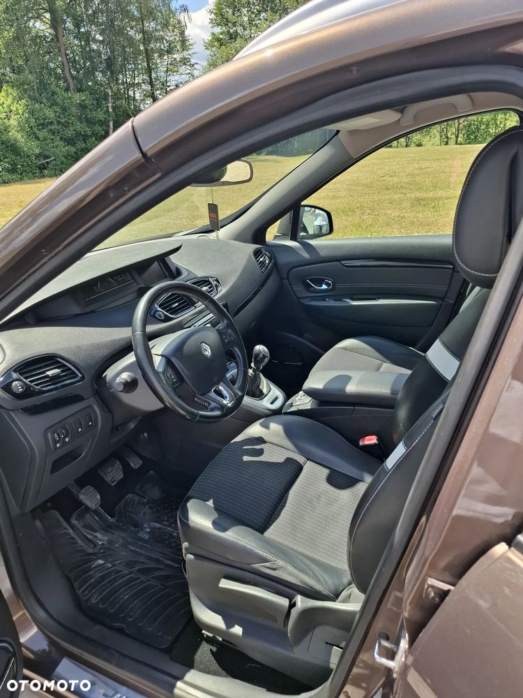 Renault Grand Scenic Energy dCi 130 Start & Stop Euro 6 Bose Edition - 12