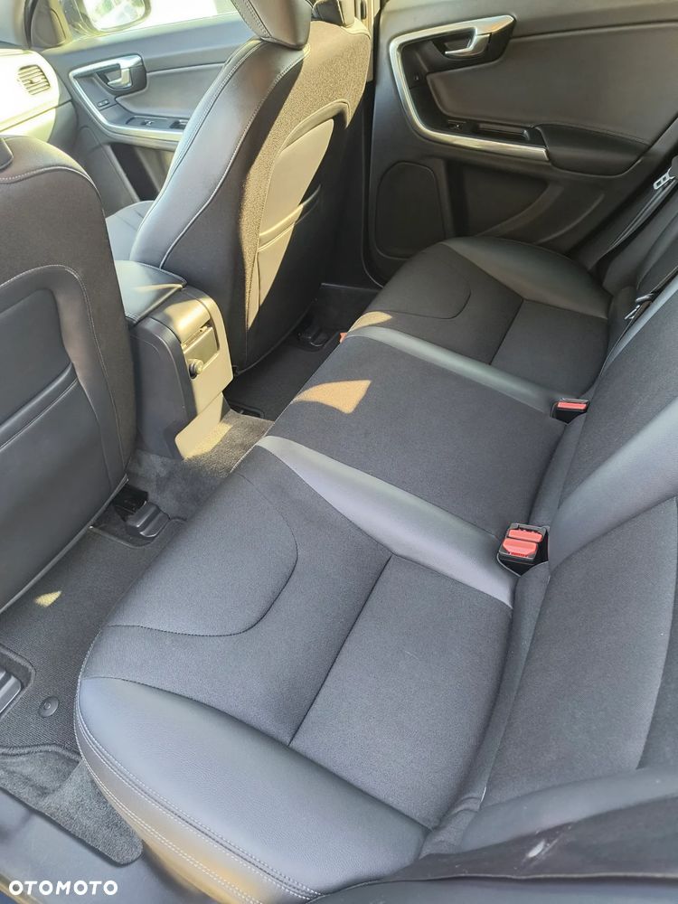 Volvo V60 - 20