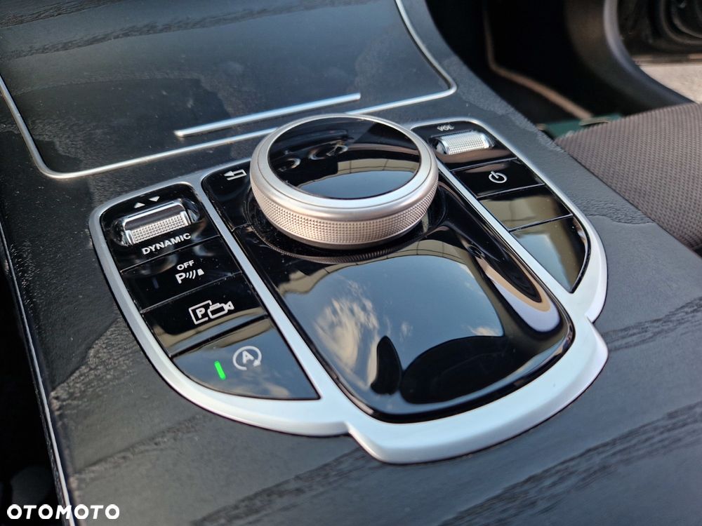 Mercedes-Benz Klasa C 200 7G-TRONIC Edition - 21