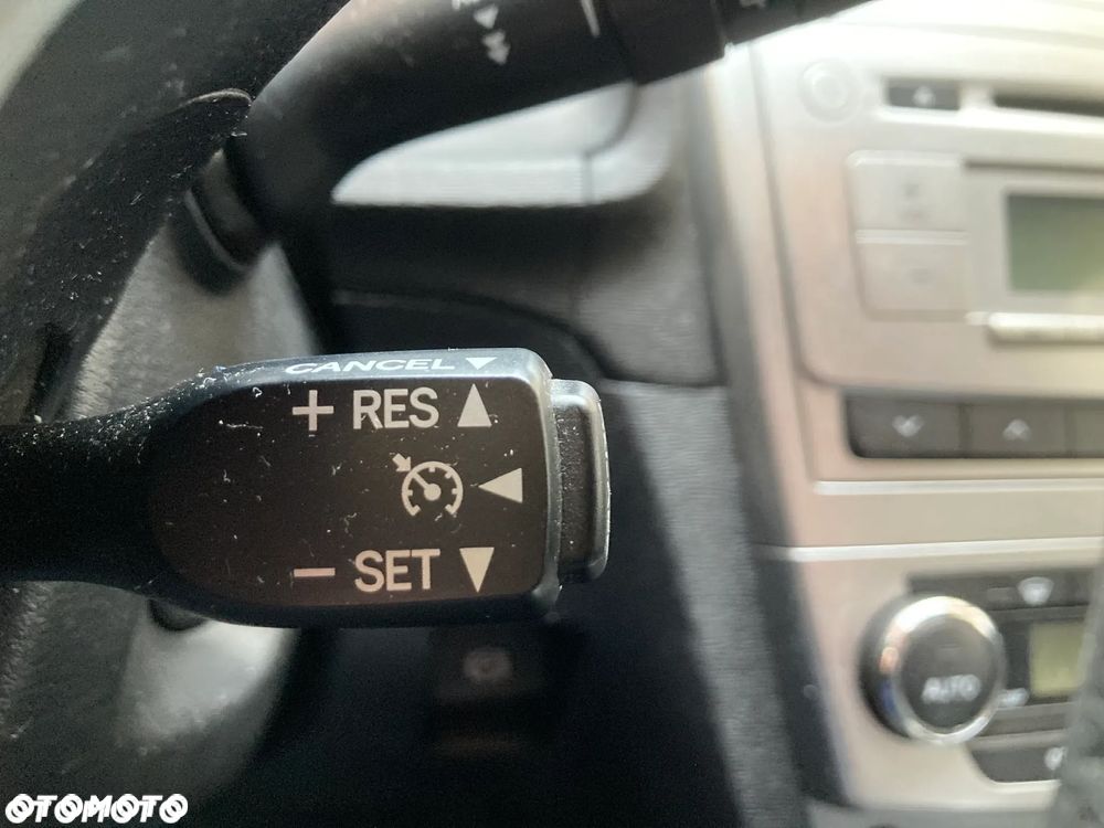 Toyota Avensis 2.0 D-4D Sol - 8
