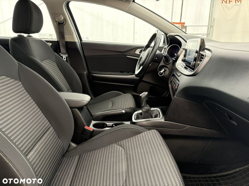 Kia Ceed - 22
