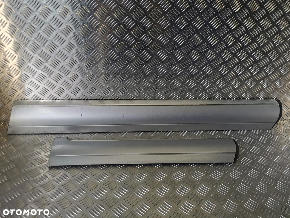 VW TOUAREG 7L 03-09R LISTWA DRZWI PRAWY TYŁ PRZOD CENA ZA KOMPLET