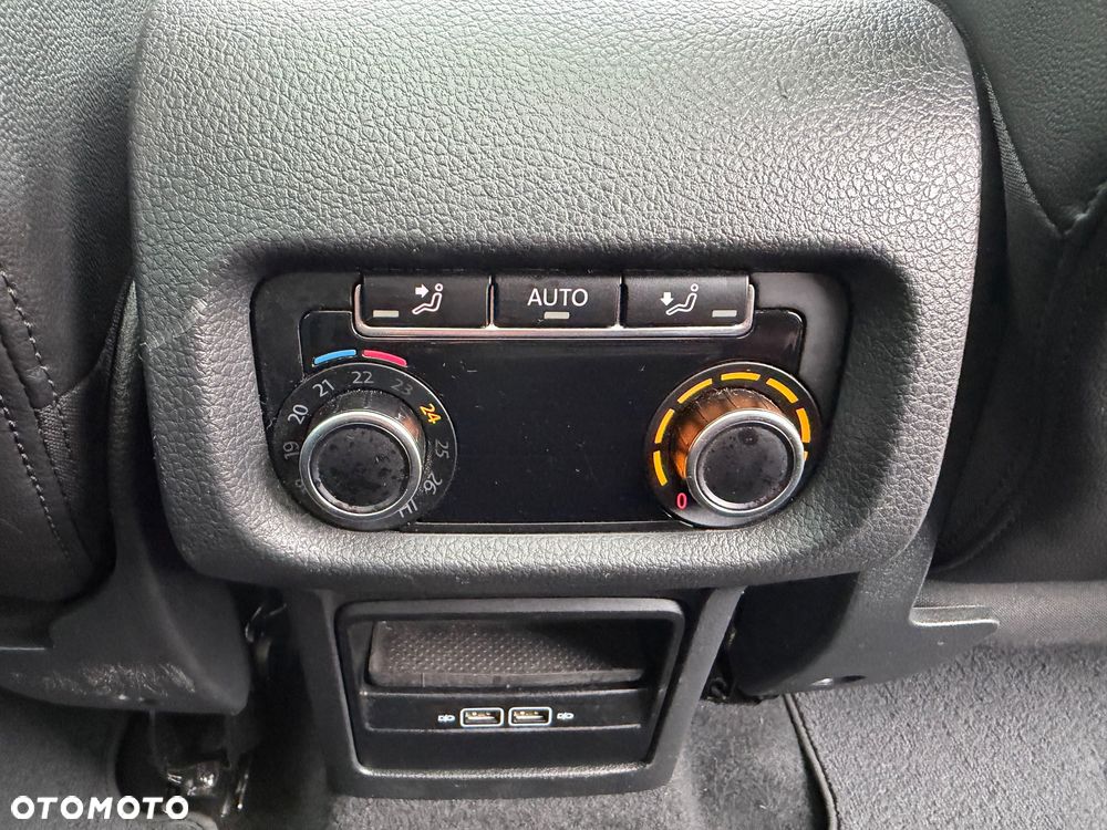 Volkswagen Sharan 2.0 TDI DSG (BlueMotion Technology) Highline - 21