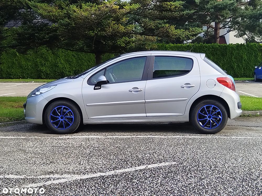 Peugeot 207 - 2